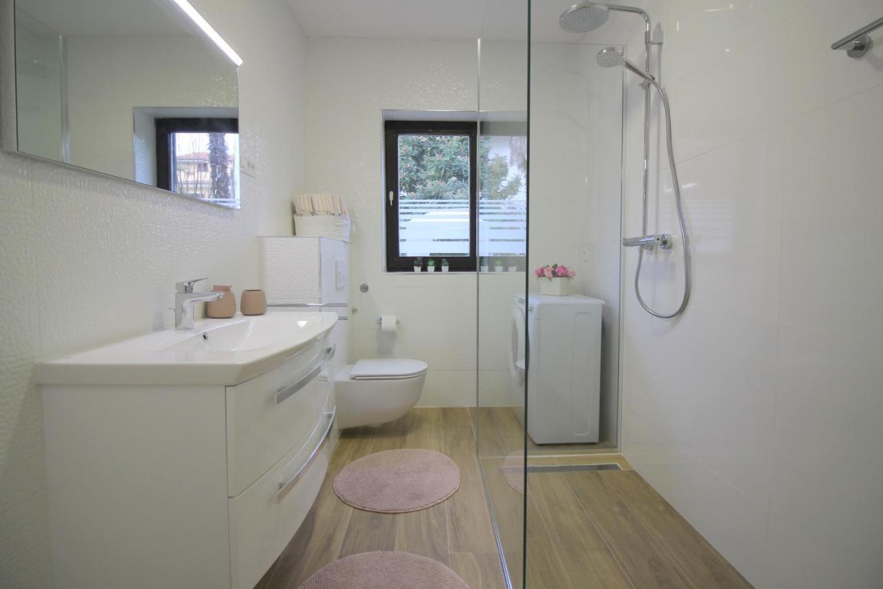 פורץ Apartments Sabina מראה חיצוני תמונה