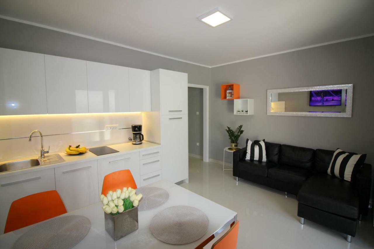 פורץ Apartments Sabina מראה חיצוני תמונה