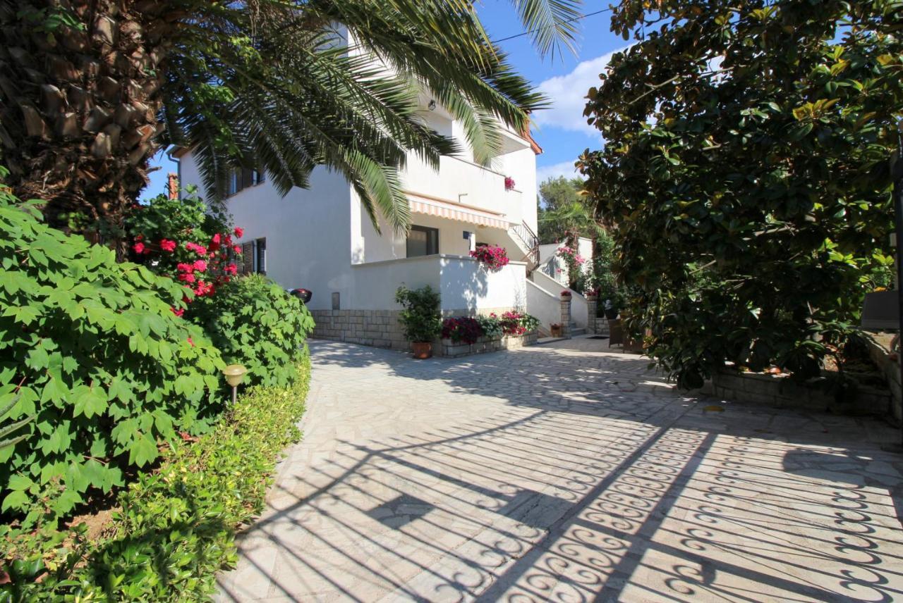 פורץ Apartments Sabina מראה חיצוני תמונה